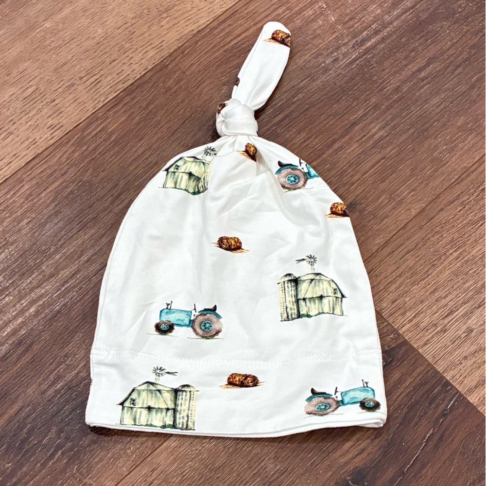 Tickety-boo White Farm Tractor Hay Knotted Hat Beanie Infant Baby 0-3m